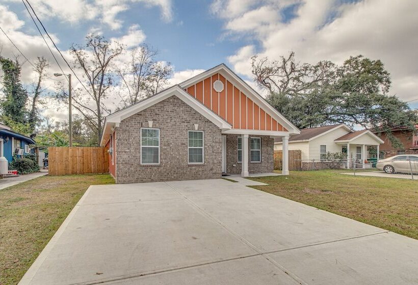 Family Home Near Downtown & Convention Center!