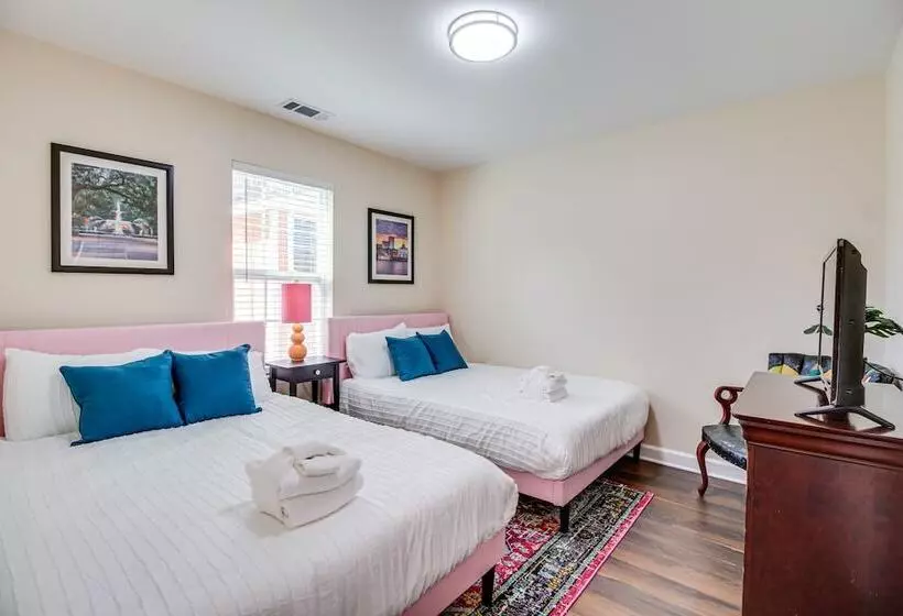 Family Home Near Downtown & Convention Center!