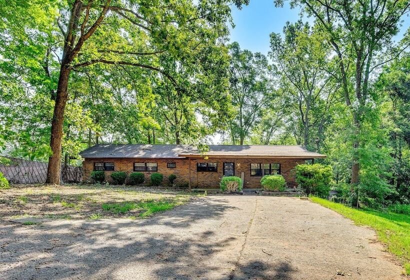 Family Home On Lake Sinclair W/ Dock & Kayaks!