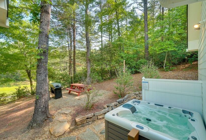 Helen Retreat W/ Hot Tub, 2 Mi To Downtown!