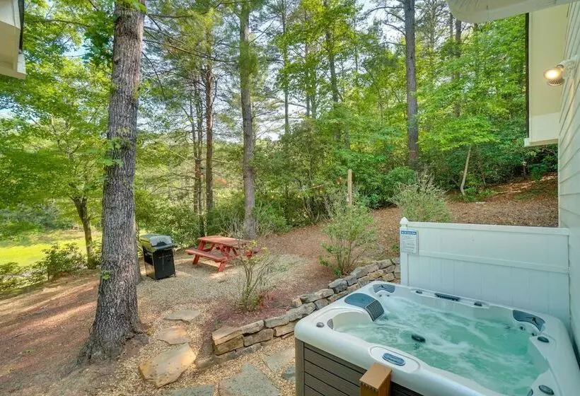 Helen Retreat W/ Hot Tub, 2 Mi To Downtown!