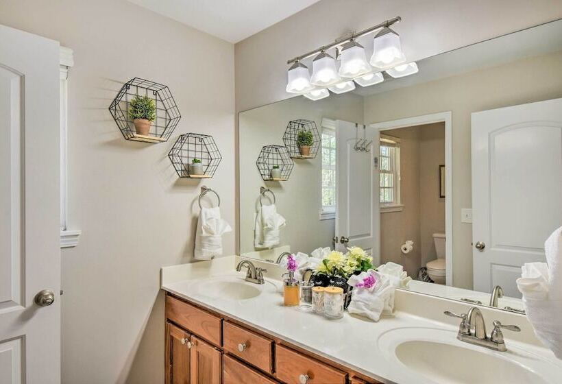 Helen Retreat W/ Hot Tub, 2 Mi To Downtown!