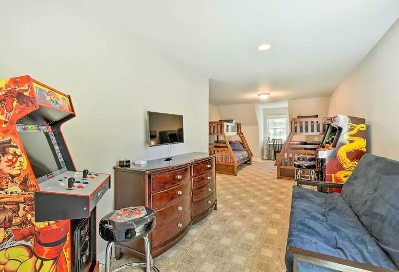 Helen Retreat W/ Hot Tub, 2 Mi To Downtown!