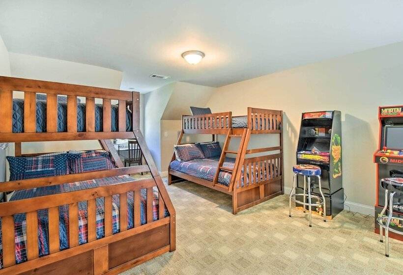 Helen Retreat W/ Hot Tub, 2 Mi To Downtown!