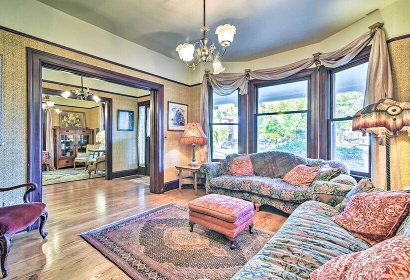 Historical Portland Home < 2 Mi To Downtown!