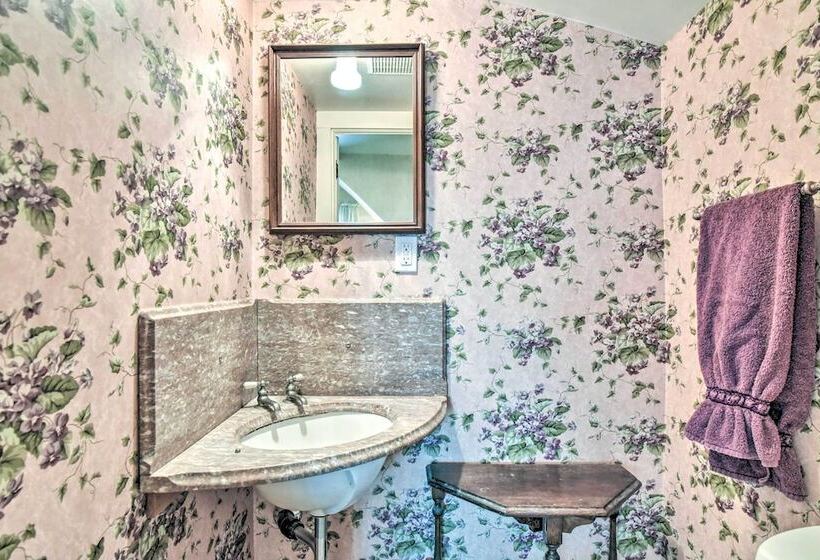 Historical Portland Home < 2 Mi To Downtown!