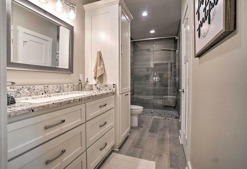 Hootenanny At Horton Creek: Creekside Escape!