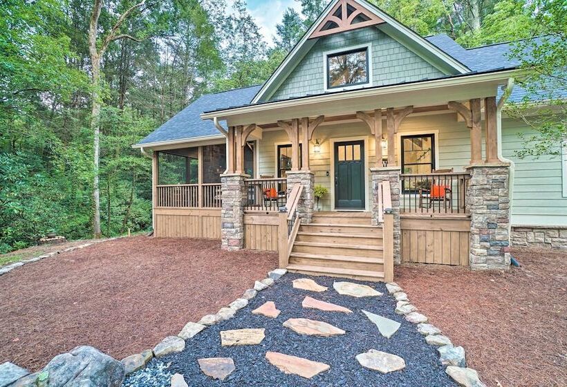 Hootenanny At Horton Creek: Creekside Escape!