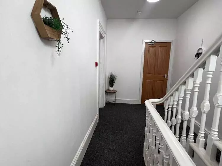 Hotelli Serendipity By Habitat101