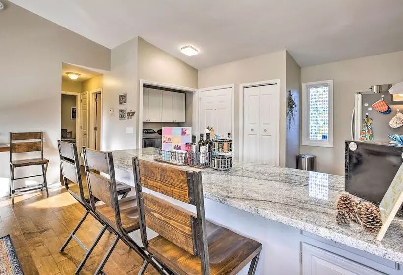 Indigo Cottage W/ Deck On Lake Arrowhead!