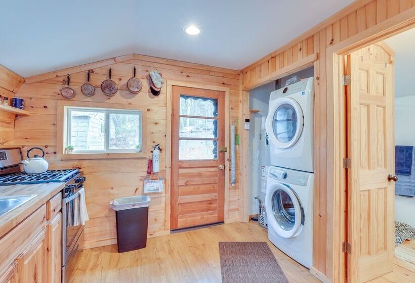 Lakefront Property In The Heart Of The Catskills!