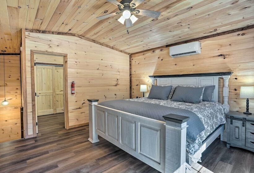 Lakeside Cabin W/ Kayaks: Near Cloudland Canyon!