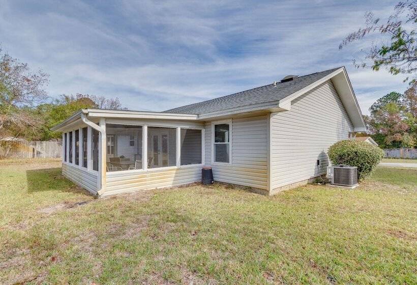 Lovely Mary Esther Home ~ 7 Mi To Beach!