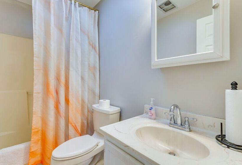 Lovely Mary Esther Home ~ 7 Mi To Beach!