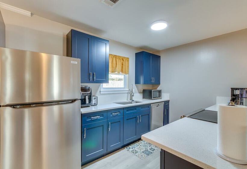 Lovely Mary Esther Home ~ 7 Mi To Beach!