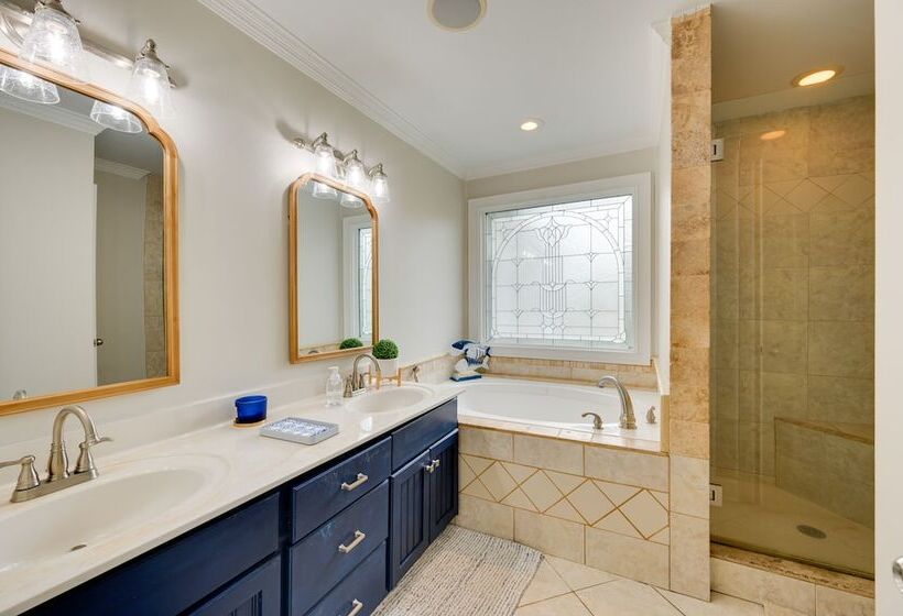 Milledgeville Home W/ Private Dock & Dock House!