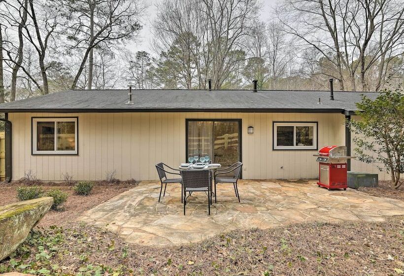 Modern Alpharetta Home: Yard, Walk Downtown!