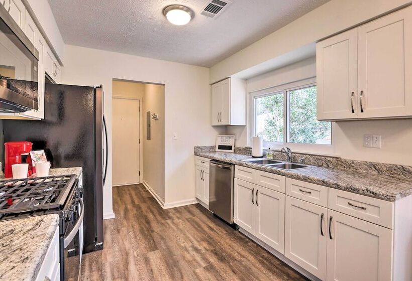 Modern Alpharetta Home: Yard, Walk Downtown!