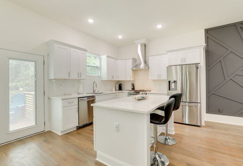 Modern Decatur Home ~ 7 Mi To Atlanta!