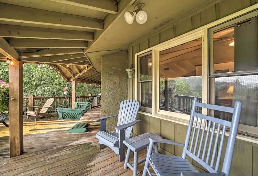 Mountain Resort Home W/ Views, By Sky Valley Golf!