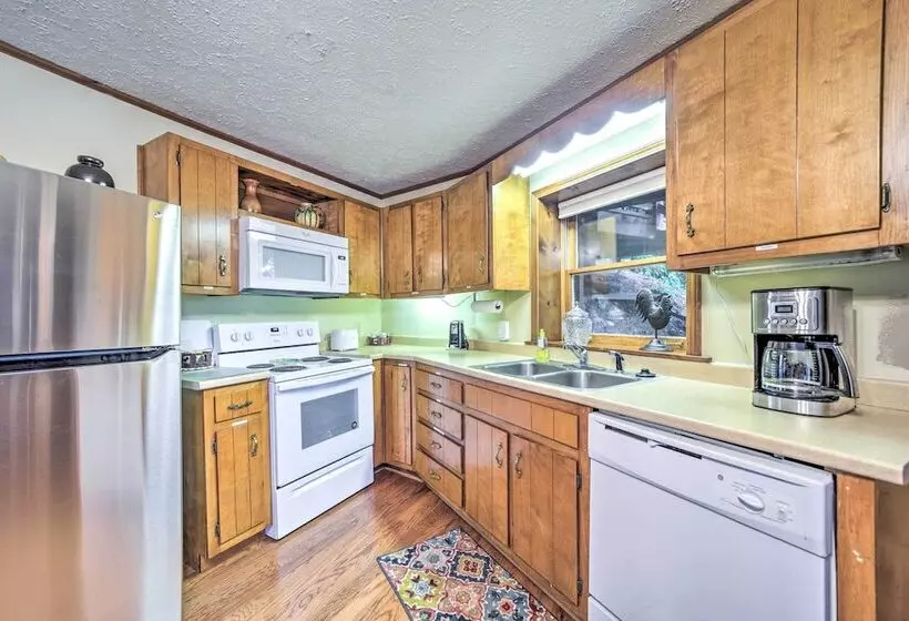 Mountain Resort Home W/ Views, By Sky Valley Golf!