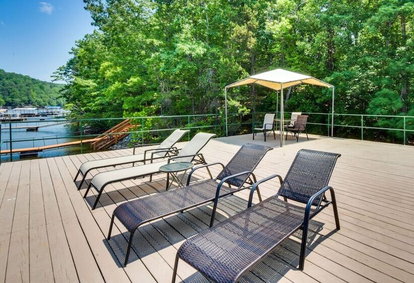 Murrayville Lakefront Cabin W/ Boat Slip & Grill!