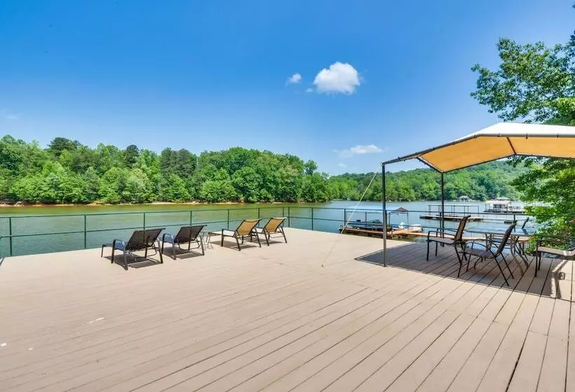 Murrayville Lakefront Cabin W/ Boat Slip & Grill!