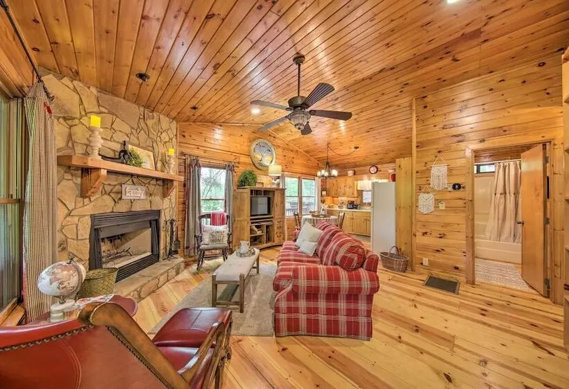 Peaceful Blue Ridge Cabin W/ Decks & Fire Pit