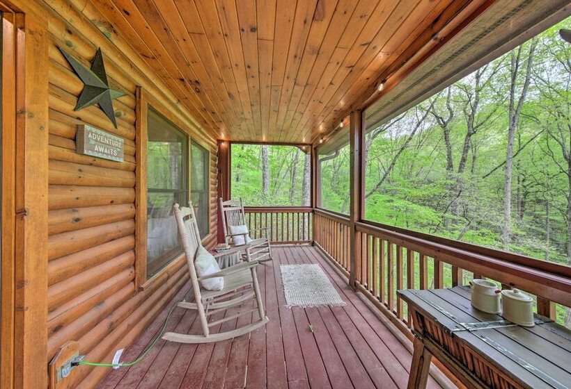 Peaceful Blue Ridge Cabin W/ Decks & Fire Pit