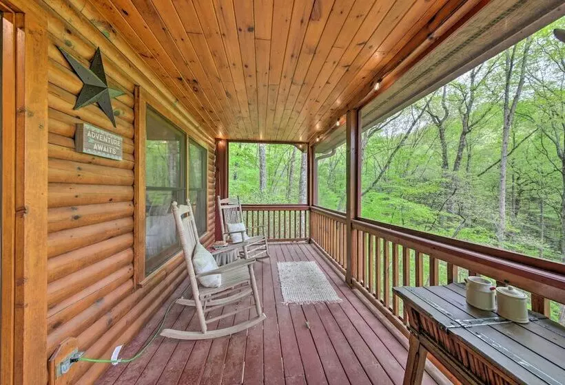 Peaceful Blue Ridge Cabin W/ Decks & Fire Pit