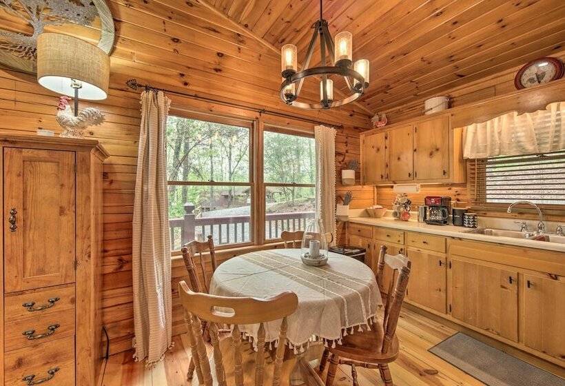 Peaceful Blue Ridge Cabin W/ Decks & Fire Pit