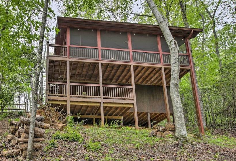 Peaceful Blue Ridge Cabin W/ Decks & Fire Pit