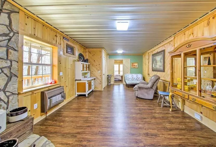 Pet Friendly Ellijay Escape W/ Yard & Grill!