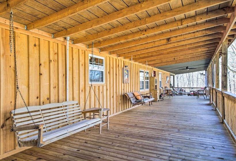 Pet Friendly Ellijay Escape W/ Yard & Grill!