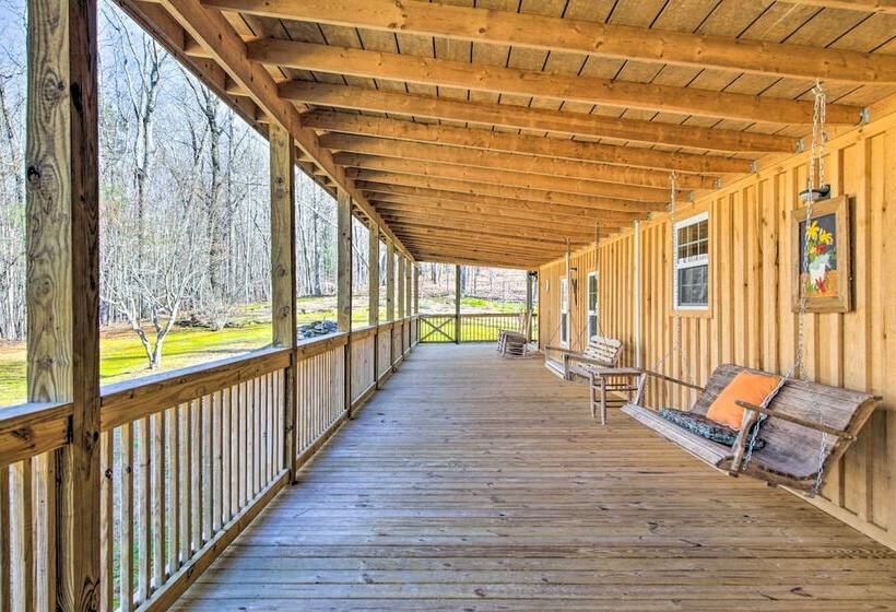 Pet Friendly Ellijay Escape W/ Yard & Grill!