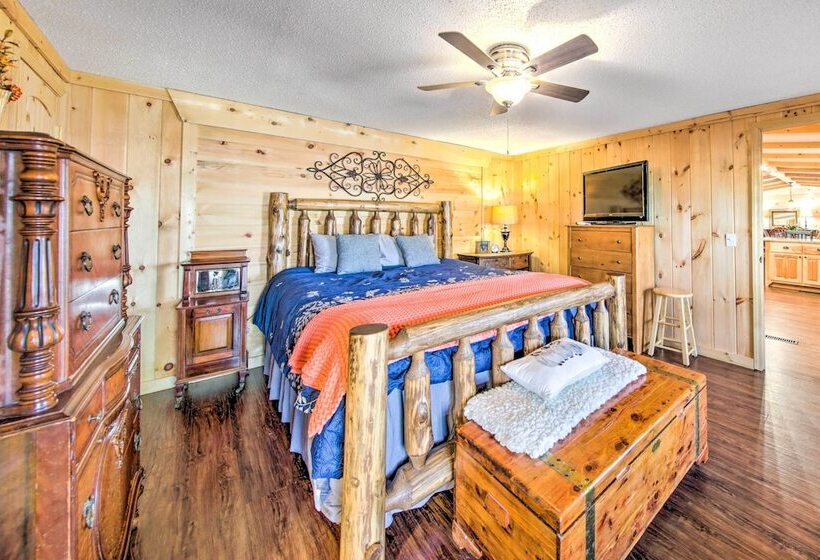 Pet Friendly Ellijay Escape W/ Yard & Grill!