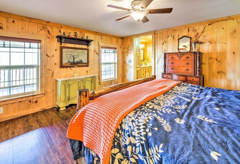 Pet Friendly Ellijay Escape W/ Yard & Grill!
