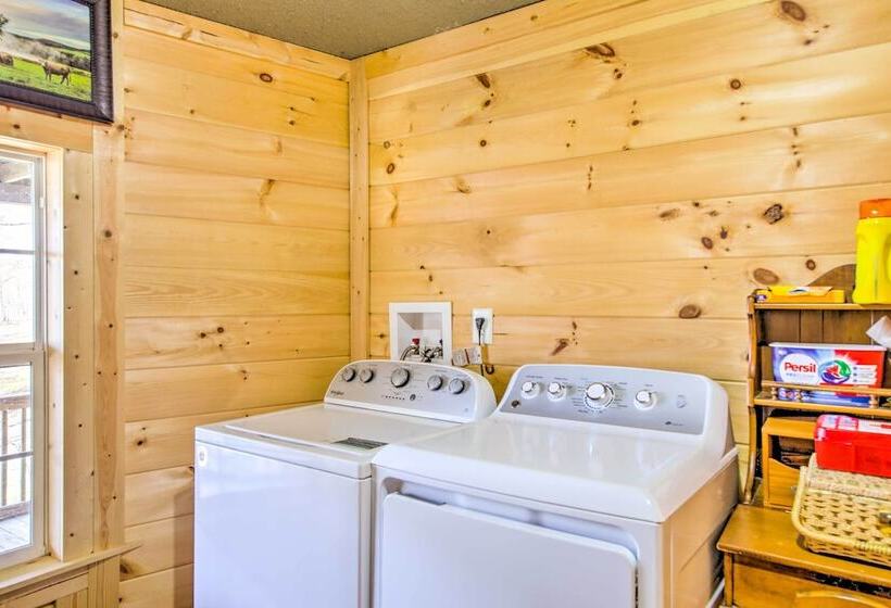 Pet Friendly Ellijay Escape W/ Yard & Grill!