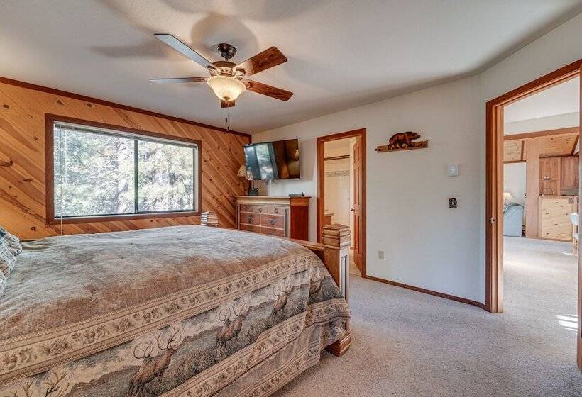 Pet Friendly Home In Truckee W/ Balconies + Grill!
