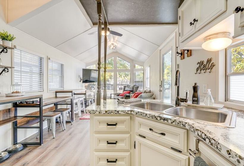 Pet Friendly Utah Cottage Near Zion National Park!