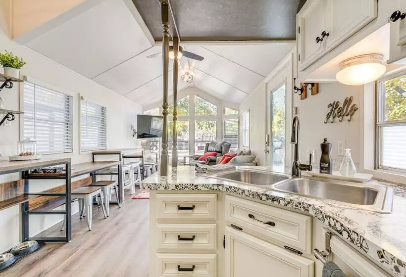 Pet Friendly Utah Cottage Near Zion National Park!