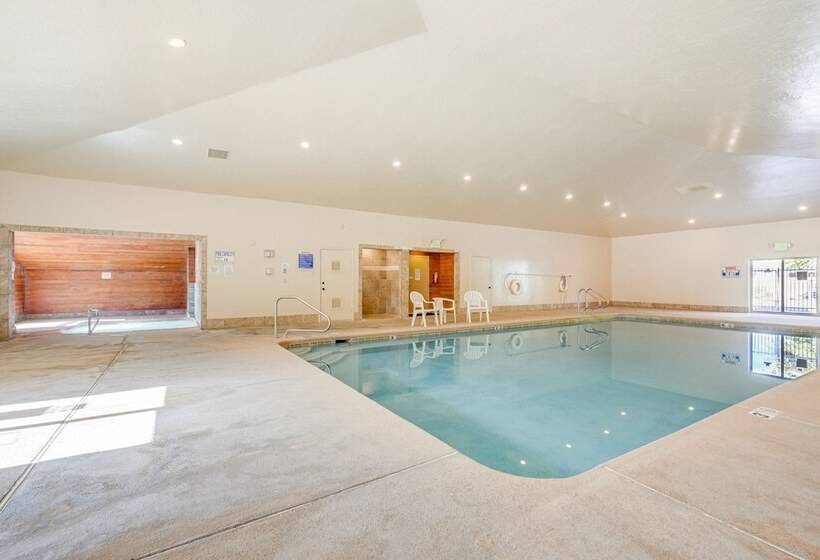 Pet Friendly Utah Cottage Near Zion National Park!