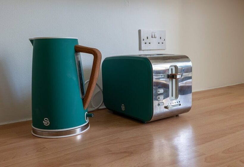 Residenza Captivating 4 Bed House In Dartford