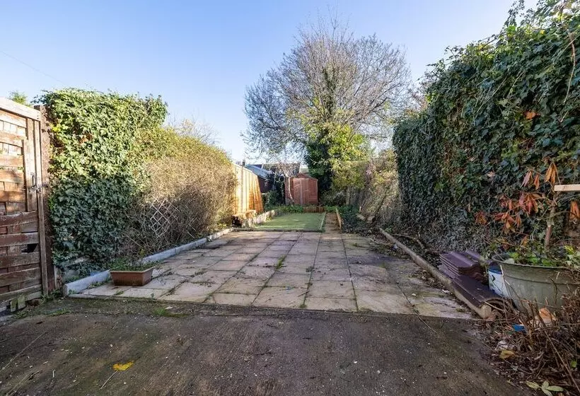 レジデンス Captivating 4 Bed House In Dartford