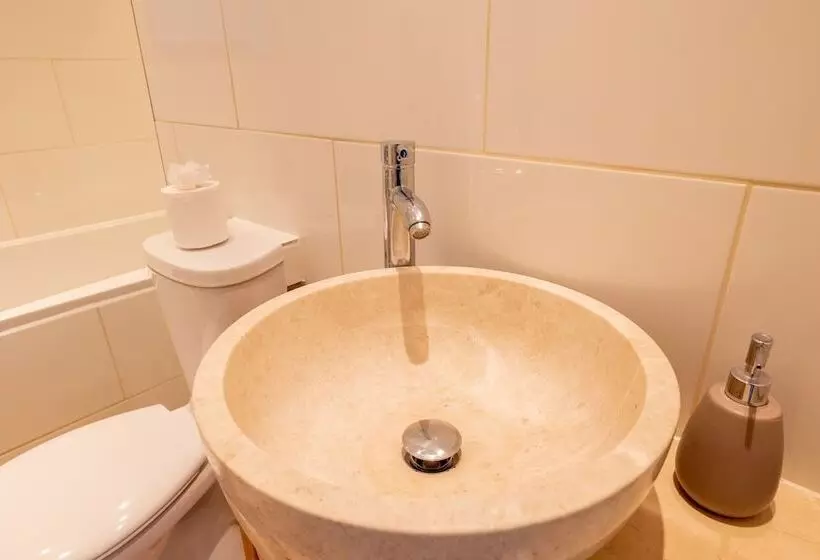 レジデンス Captivating 4 Bed House In Dartford