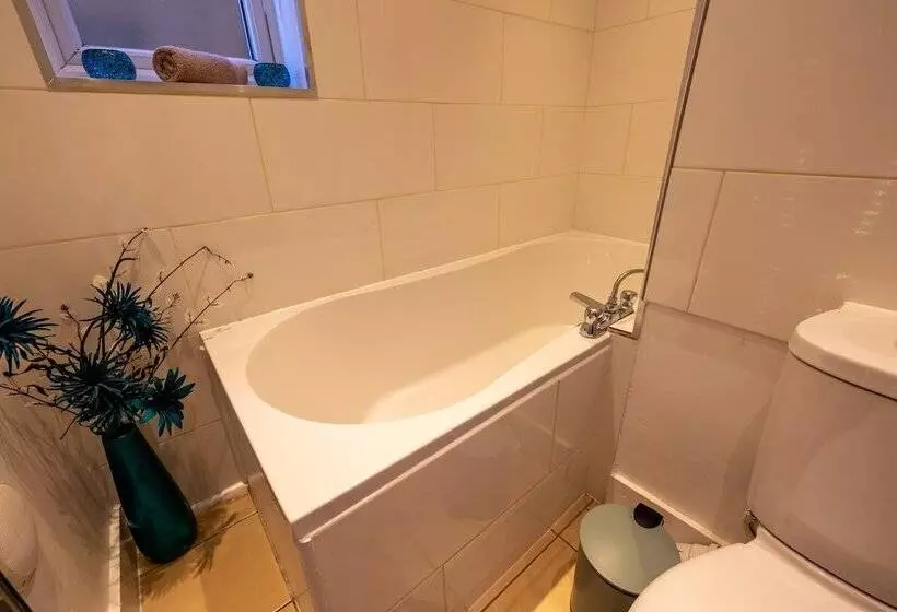 レジデンス Captivating 4 Bed House In Dartford