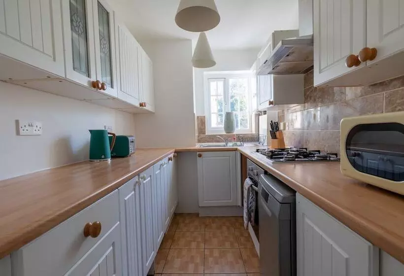 レジデンス Captivating 4 Bed House In Dartford