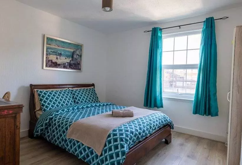 レジデンス Captivating 4 Bed House In Dartford