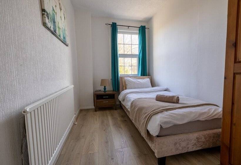 Residenza Captivating 4 Bed House In Dartford