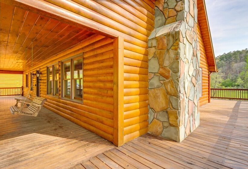 Riffle Run Cabin: River Access, Hot Tub, Game Room